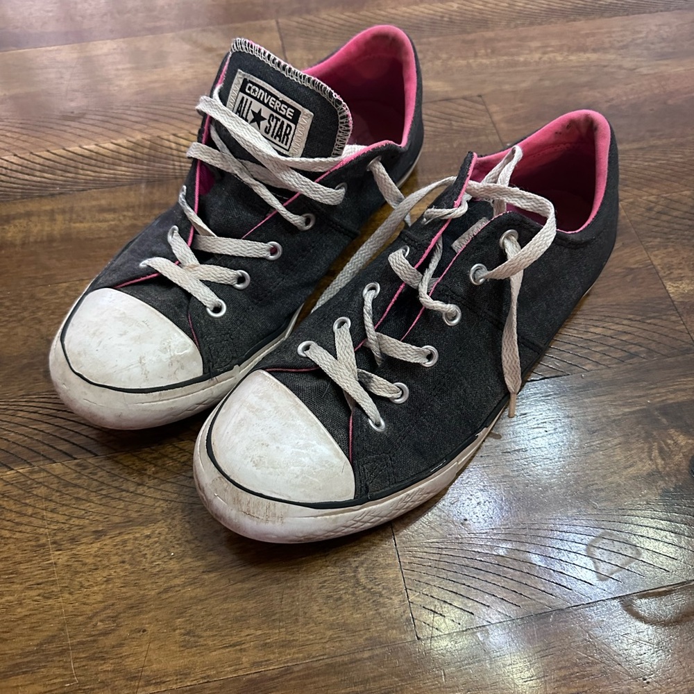 Converse Black and Pink Women's Sneakers